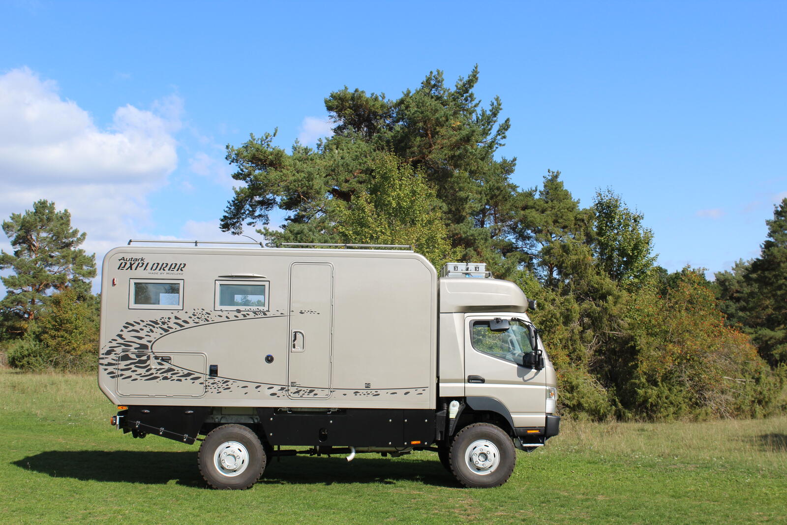 Autark Explorer C6