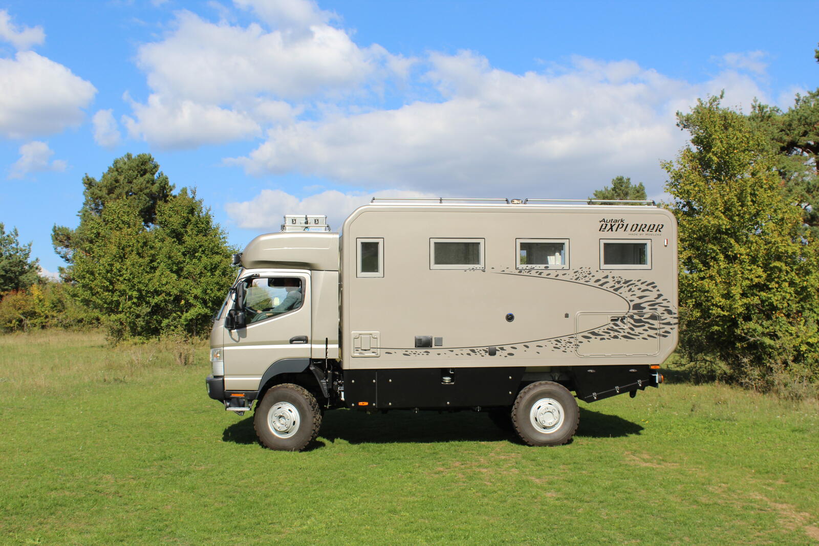 Autark Explorer C6